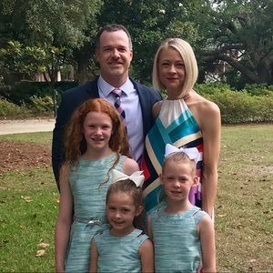 Meet your Posher, Lora